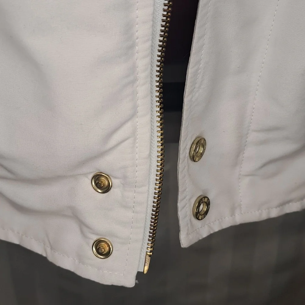 White Puma Jacket with Pink Lining and Faux Fur Trim Size Small - Picture 2 of 9